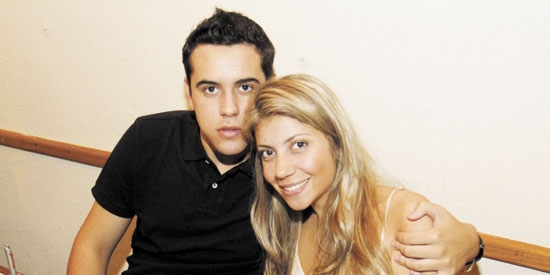 Lucas Rocha e Isabela Baldo em pizzaria da cidade